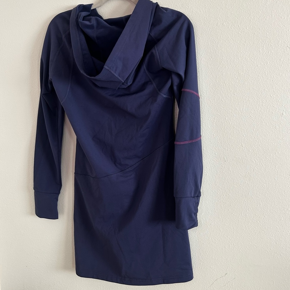 Title nine brushed fleece lined long sleeve hooded dress - Picture 5 of 7